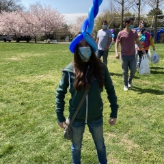 Participant wearing a balloon headdress